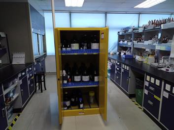 ארונות אחסון כימיים של SYSBEL